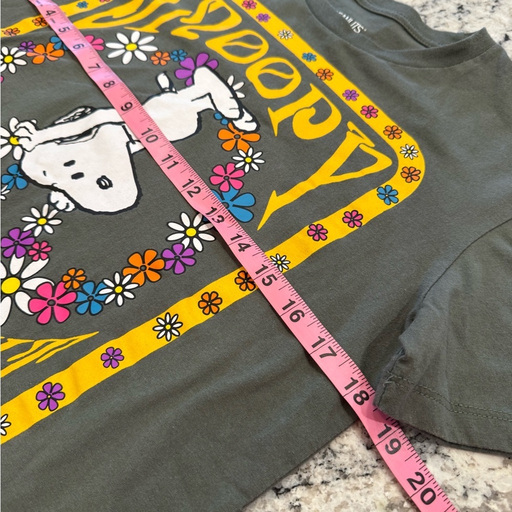 Peanuts Snoopy Love Without Limits Graphic Tee Medium Retro Spring Shirt - Picture 6 of 7